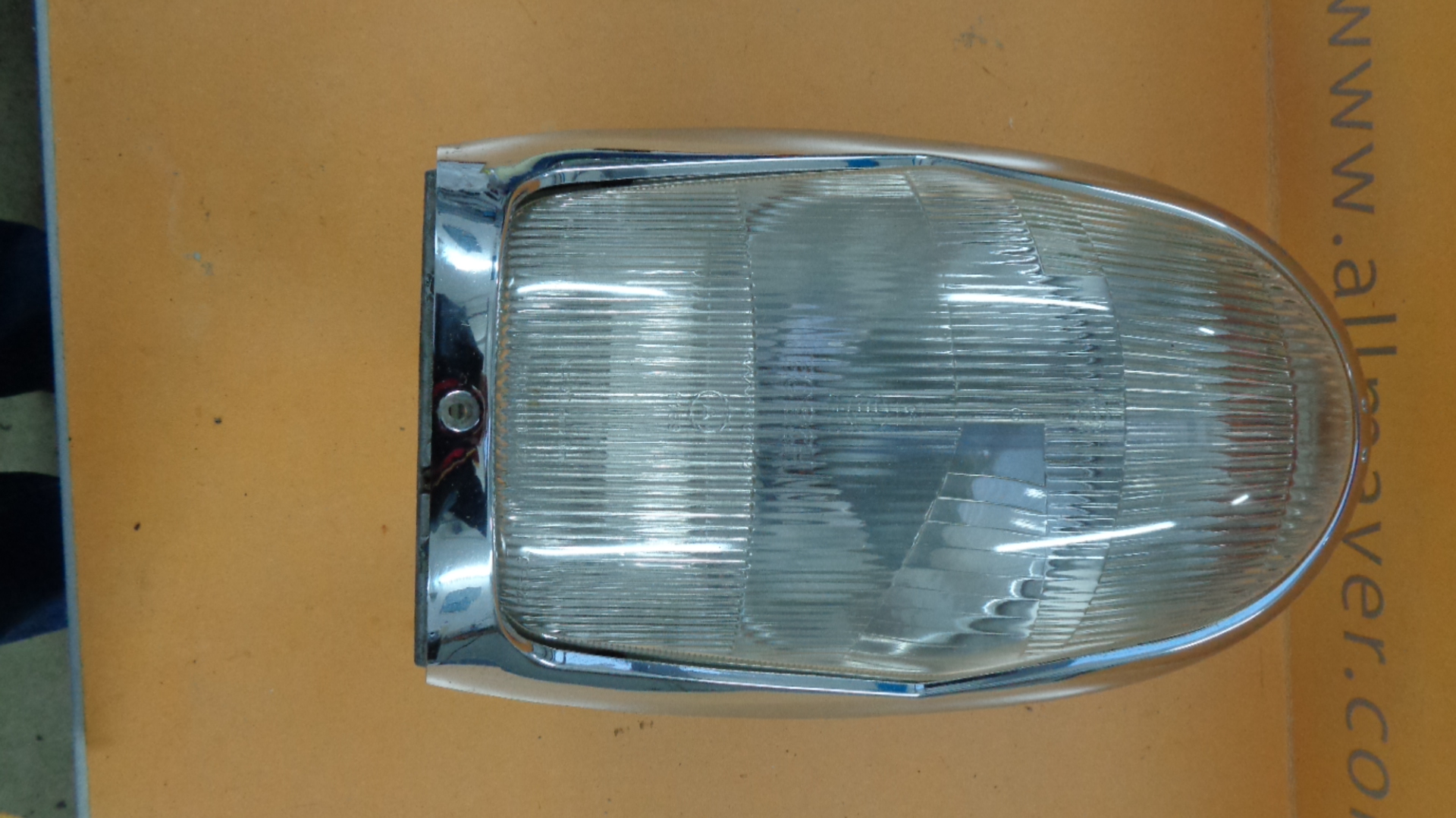 Scheinwerfer Blinker- Standlicht Lampenfassung für Doppelscheinwerfer,  Mercedes W108, W109, W111, W112 - Oldtimerhandel Allmayer