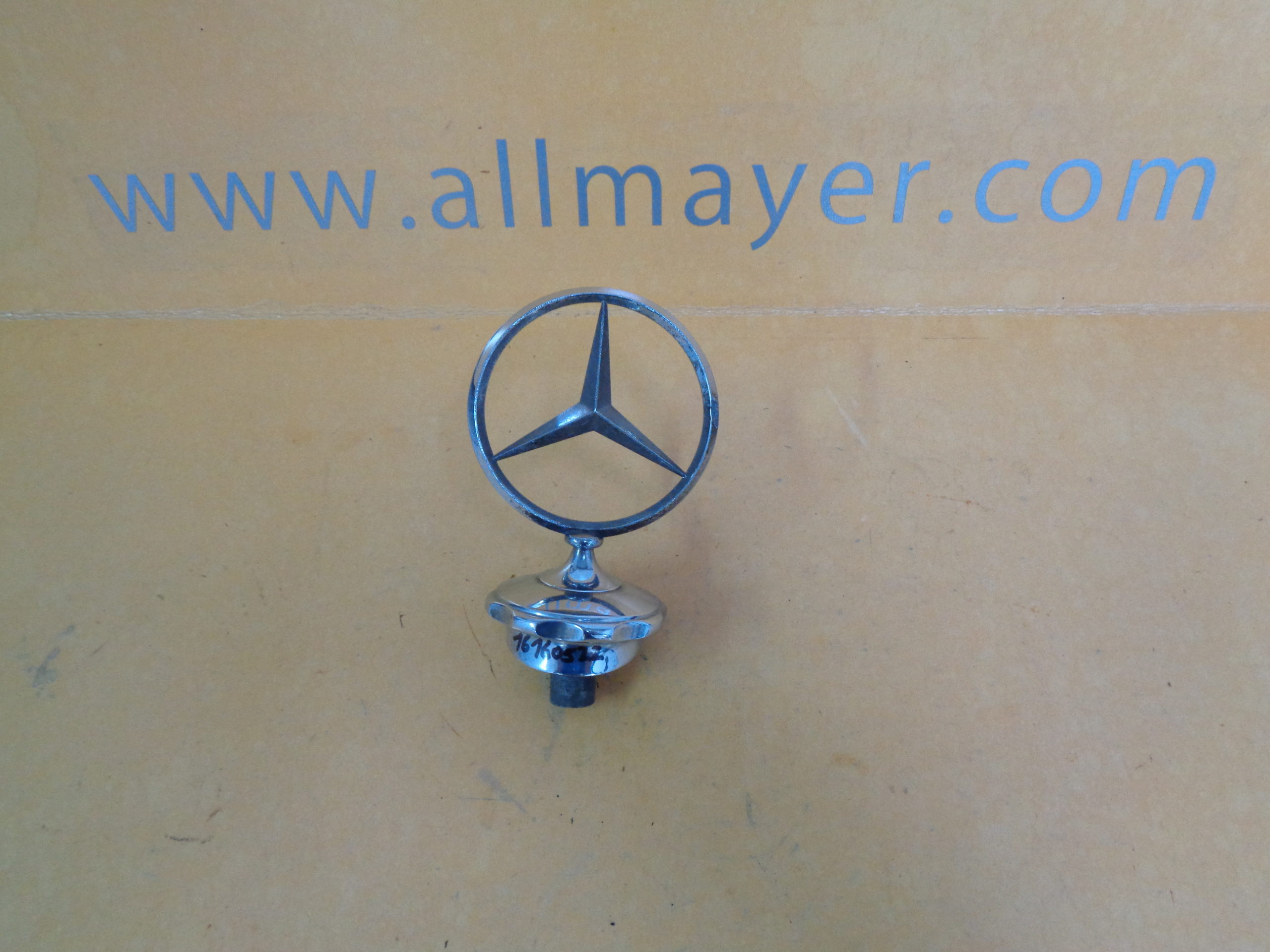 Kühlerstern mit kleiner Rosette für Mercedes W114, W115 